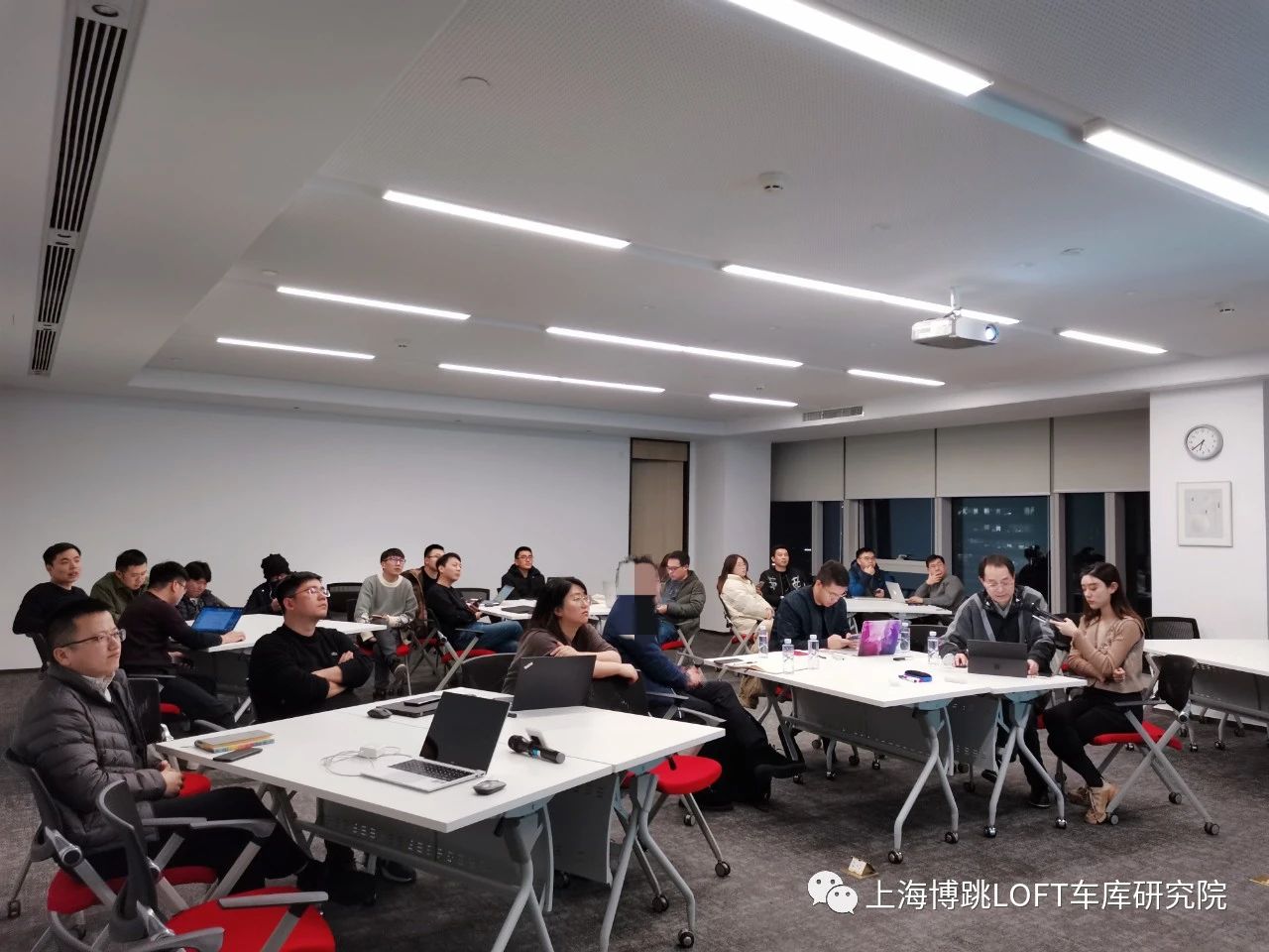 阿拉善杭州LOFT车库专题会